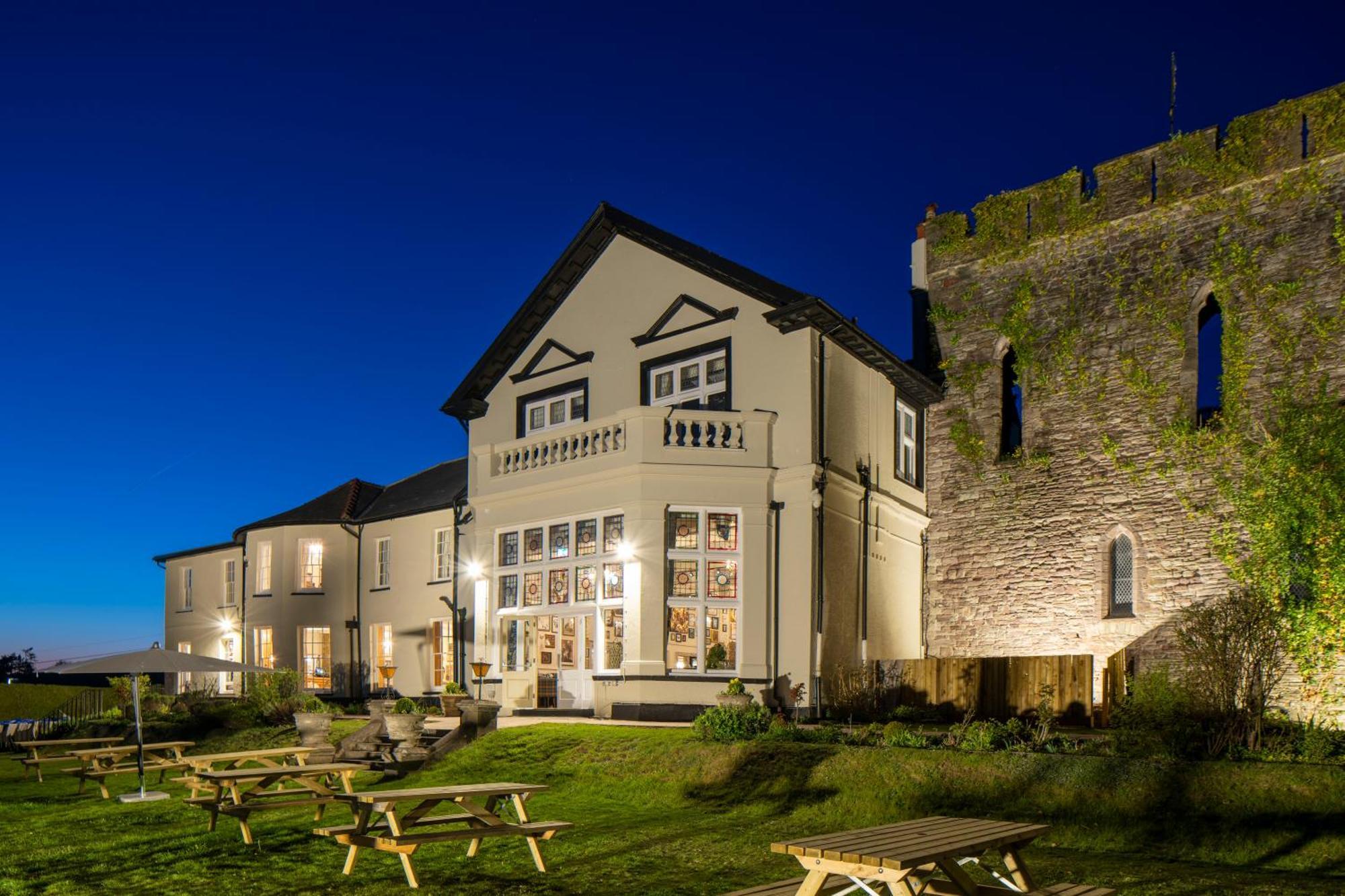 The Castle Of Brecon Hotel, Brecon, Powys Exterior foto