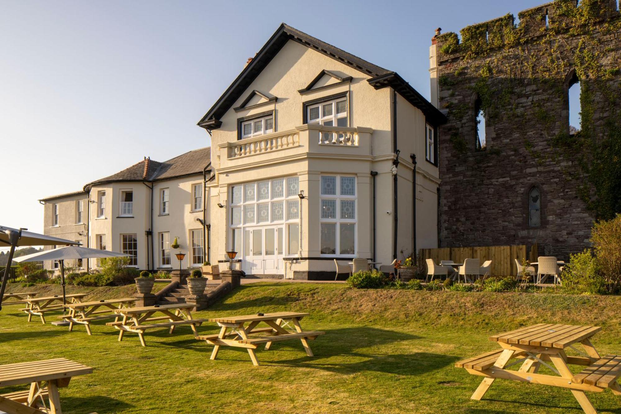 The Castle Of Brecon Hotel, Brecon, Powys Exterior foto
